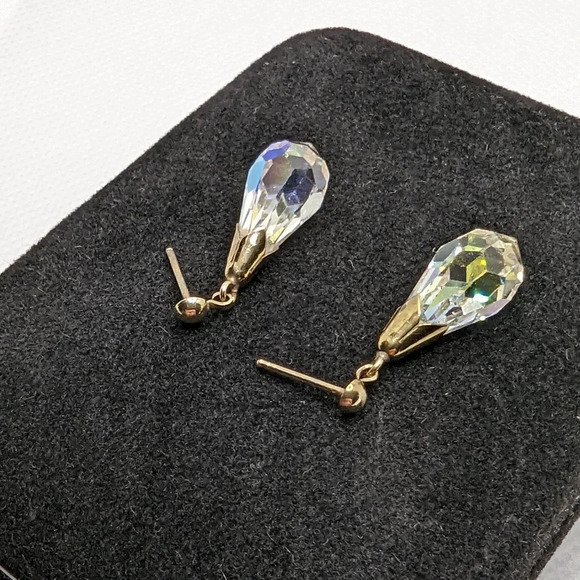 Jewelry - Vintage 9k yellow gold crystal earrings